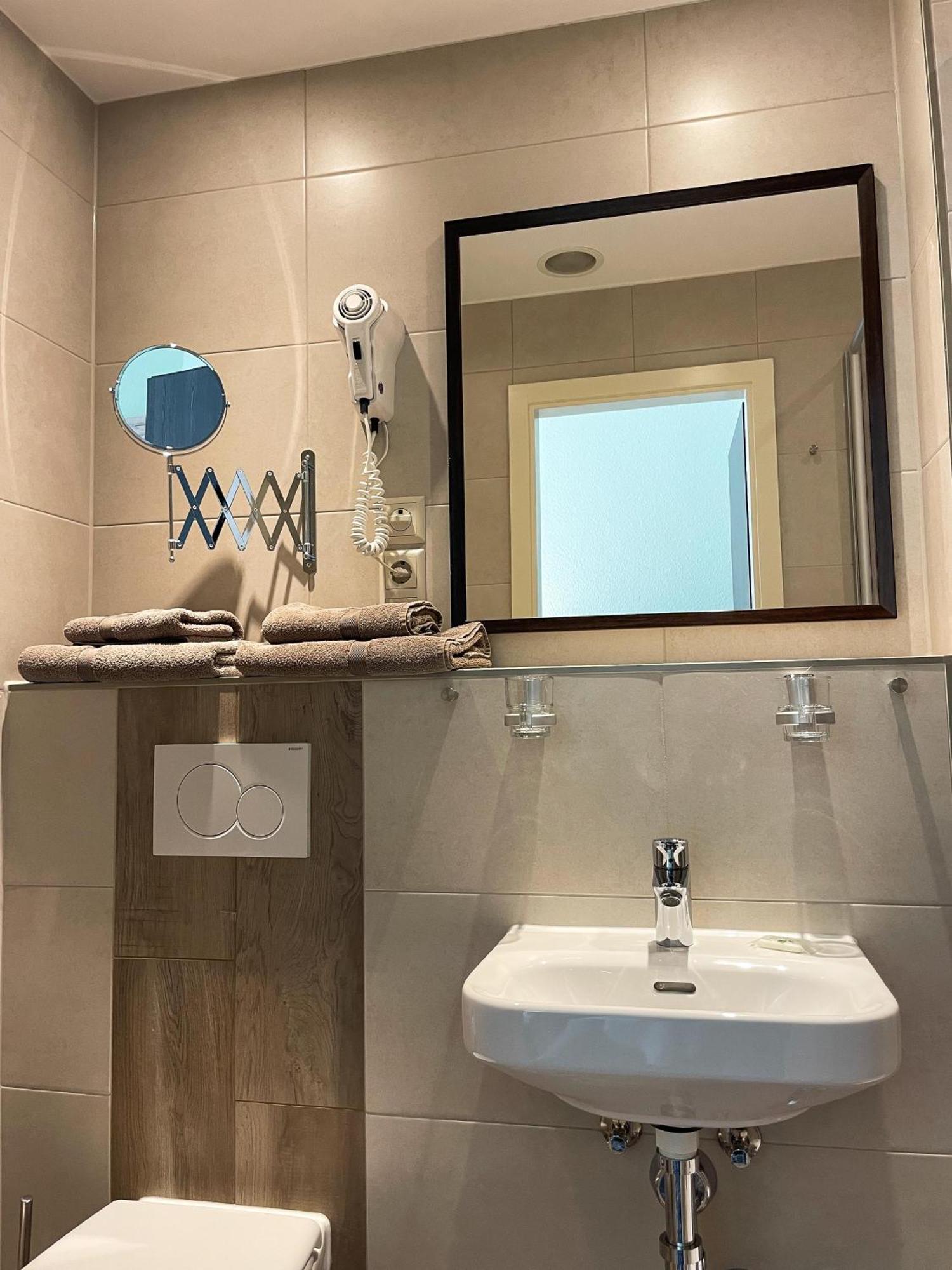 בורג Hotel Bleske Im Spreewald מראה חיצוני תמונה